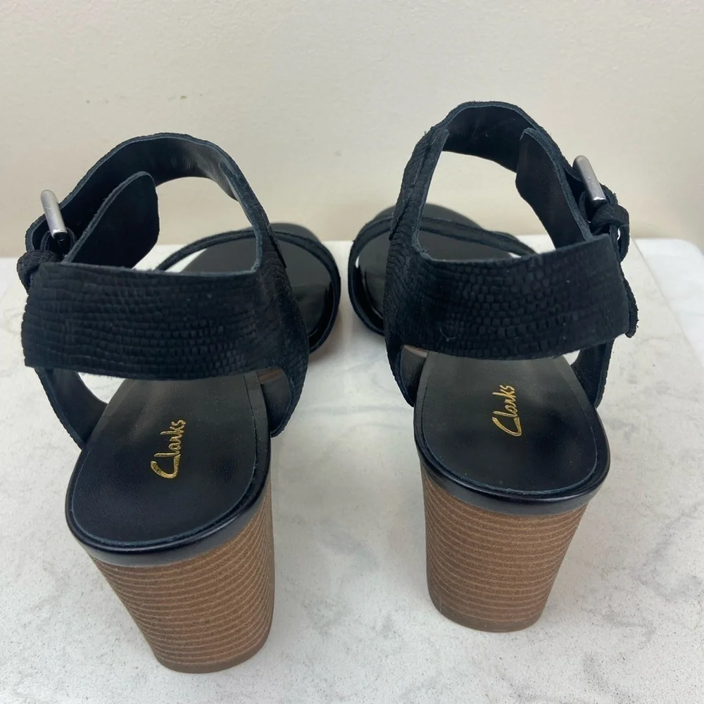 NWT Clarks Women's Karseahi Seam Heeled Sandal